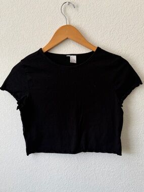 H&M Black Crop Tee Size L